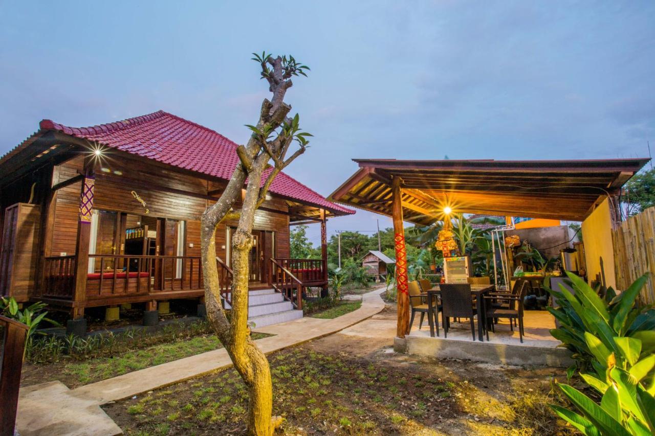 Uma Hostel Lembongan Ngoại thất bức ảnh