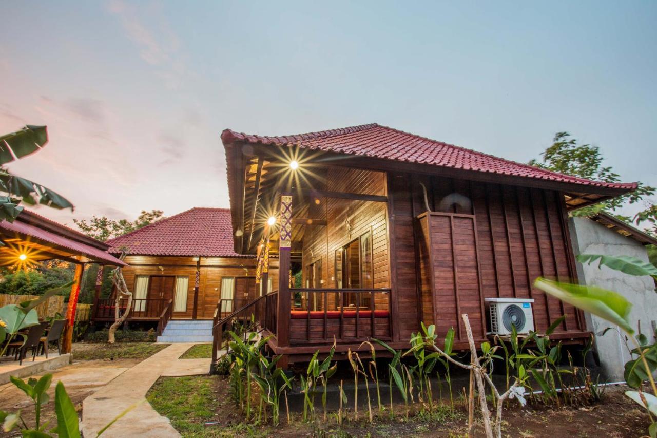 Uma Hostel Lembongan Ngoại thất bức ảnh